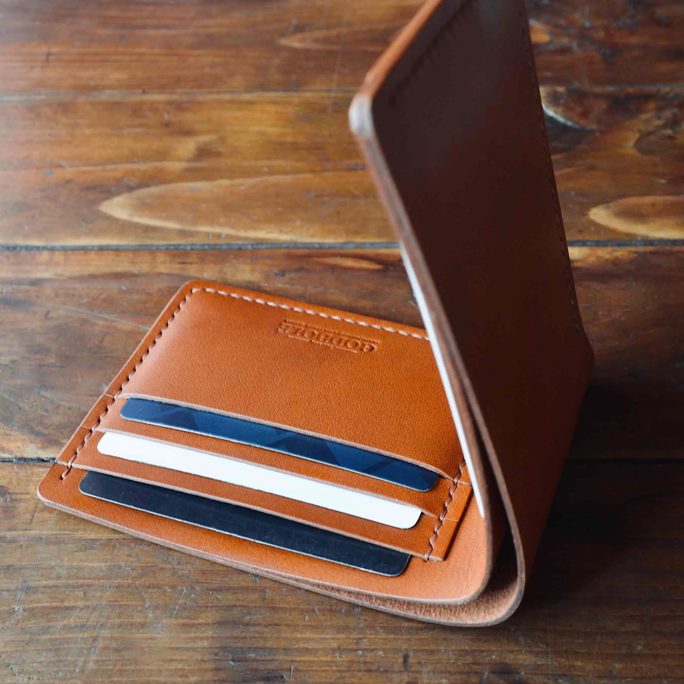 Slim Classic Wallet - Chestnut