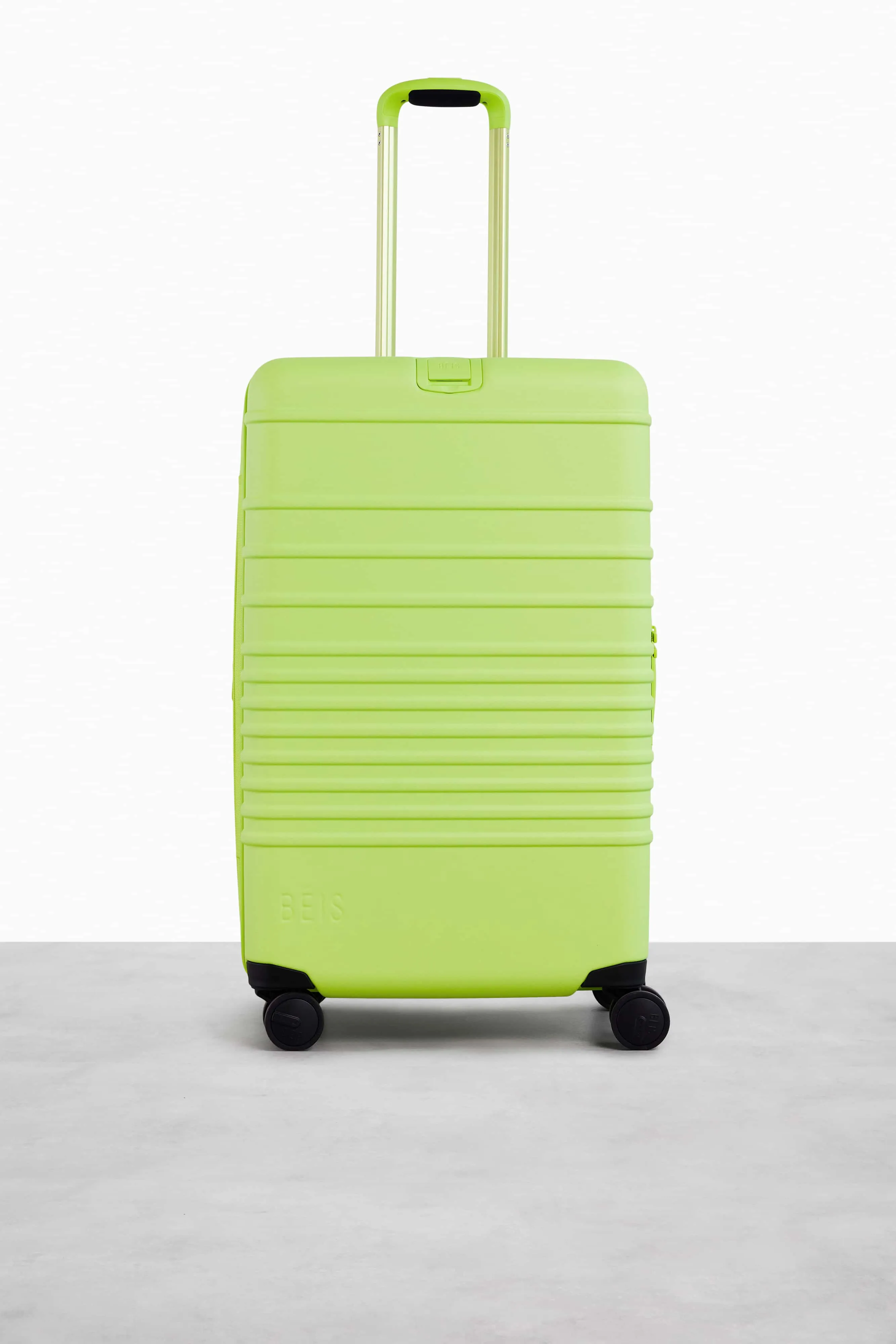 The Medium Check-In Roller in Citron