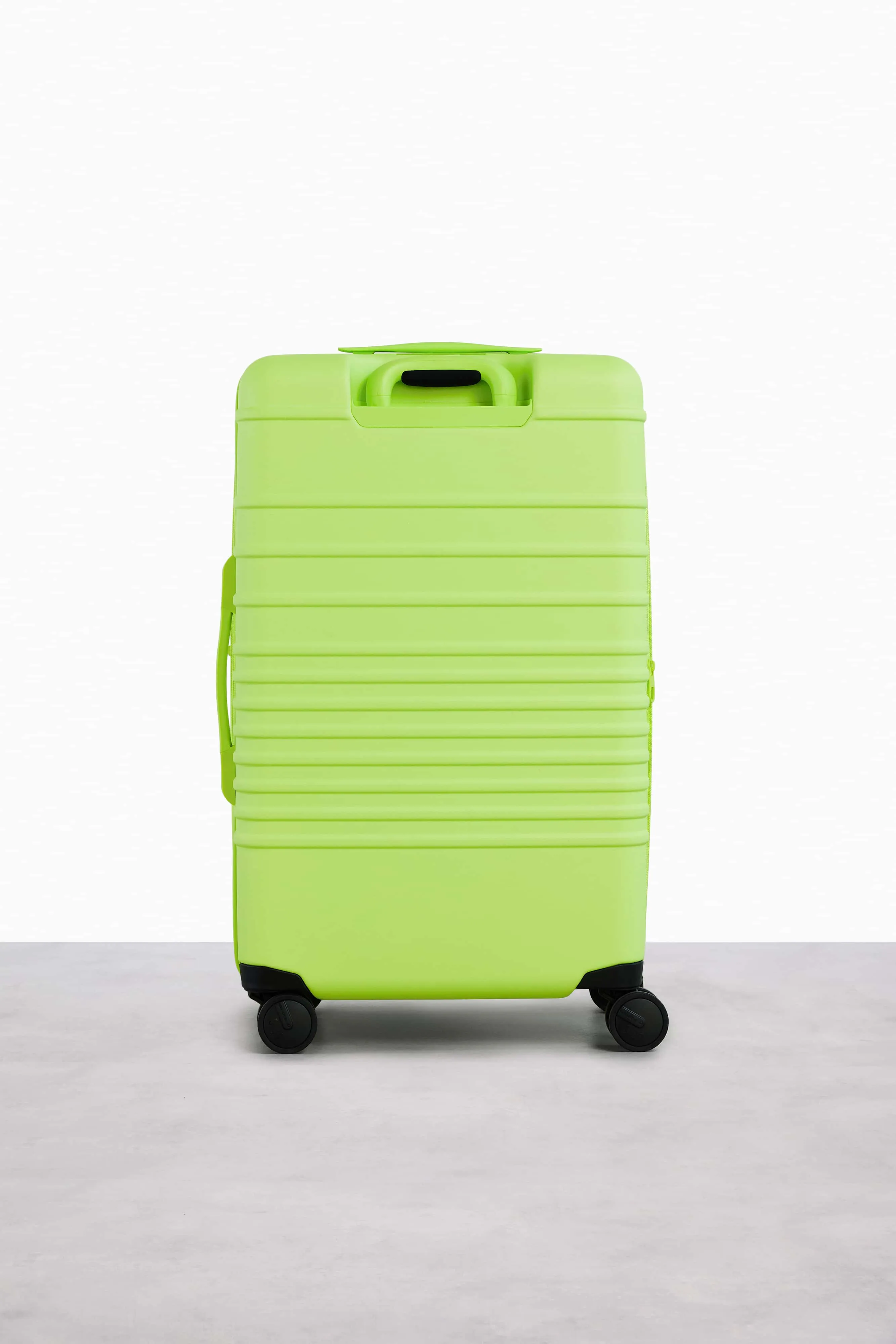 The Medium Check-In Roller in Citron